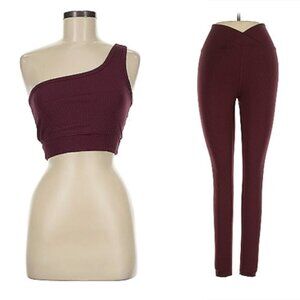 Year of Ours Maroon/Burgundy set,   Medium crop top // Small Leggings
